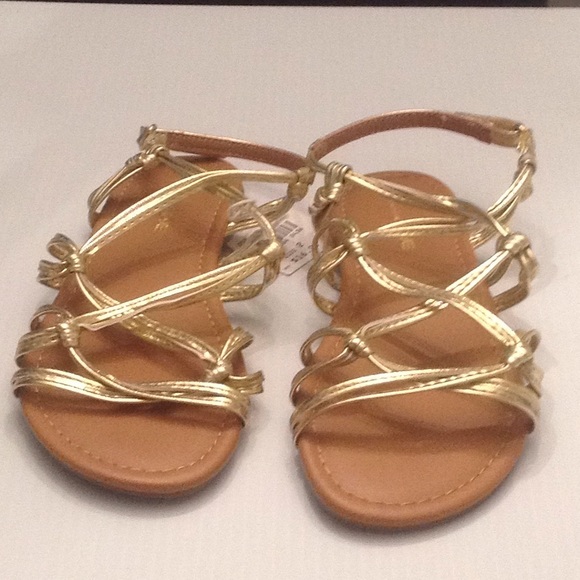 American Eagle By Payless Other - Girls sandals🔹3/$25